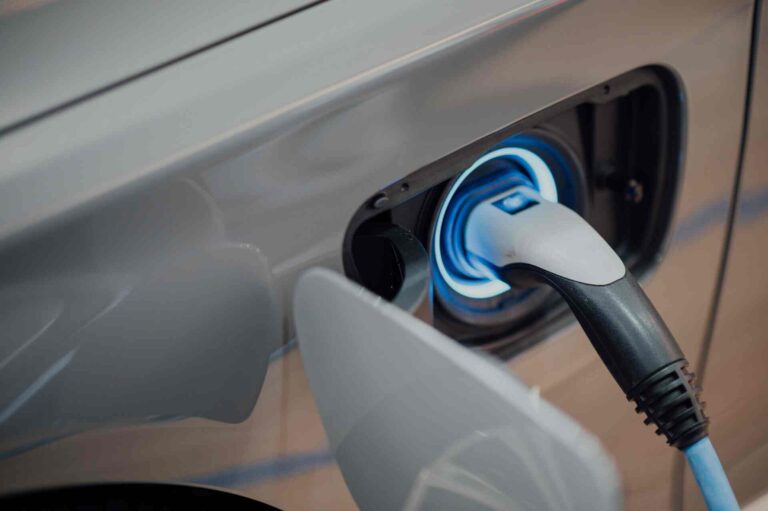 Pros and Cons of Buying an Electric Car